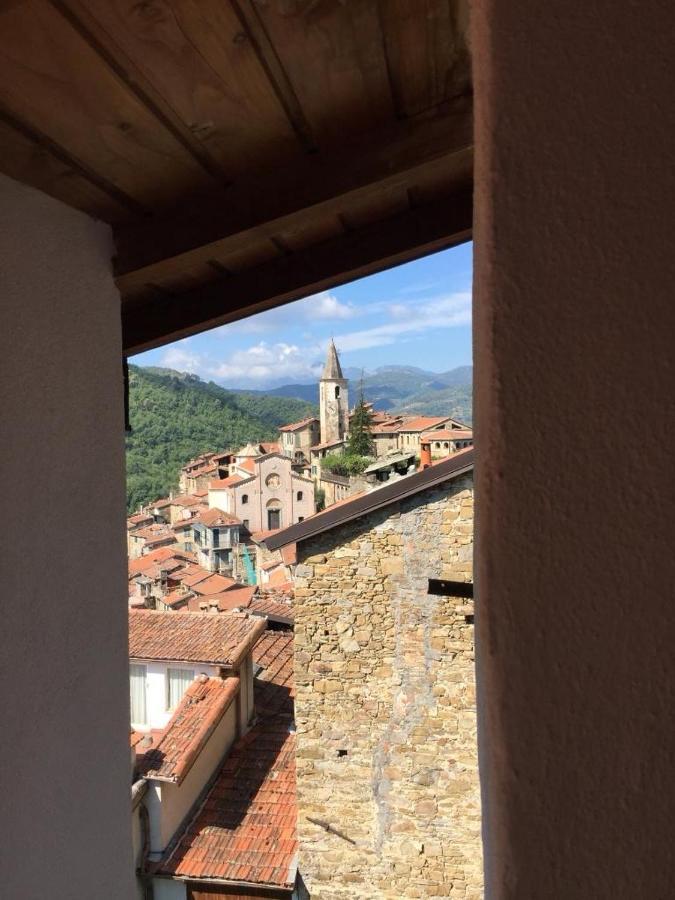 House In The Medieval Village Apricale Exterior photo